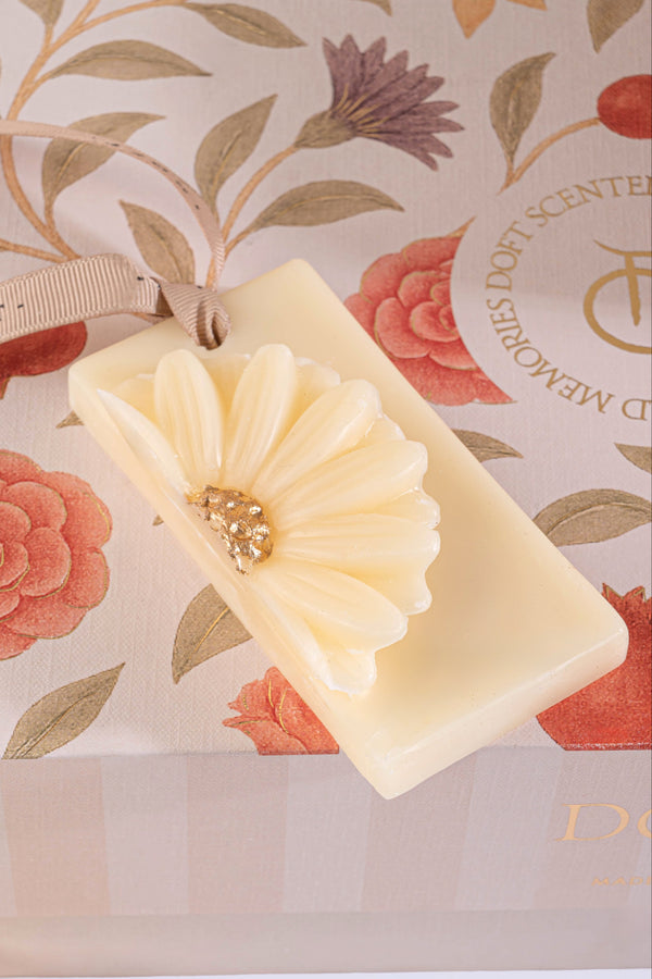gift box with candles - diwali gifting
