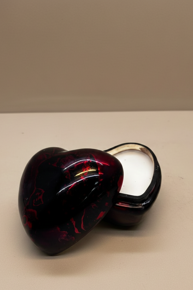 Happy-Go-Hearts - Macaron Candles | Red | English Rose