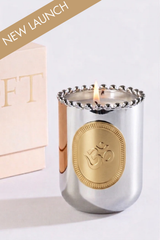doft–Inaara-om-u-glass-jar-silver–studio–01.jpg